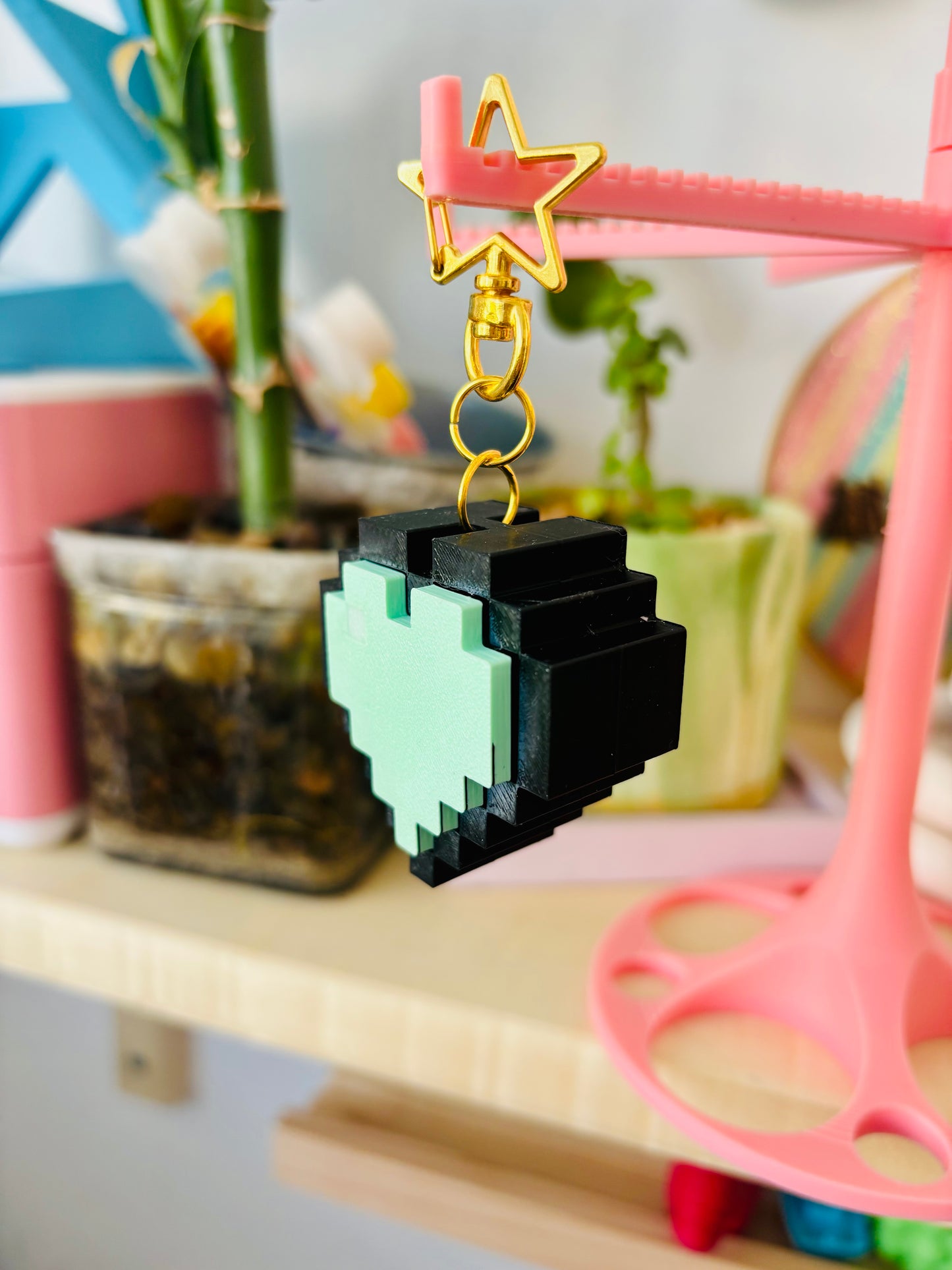 קליקר גיימינג לב פיקסלים מחזיק מפתחות