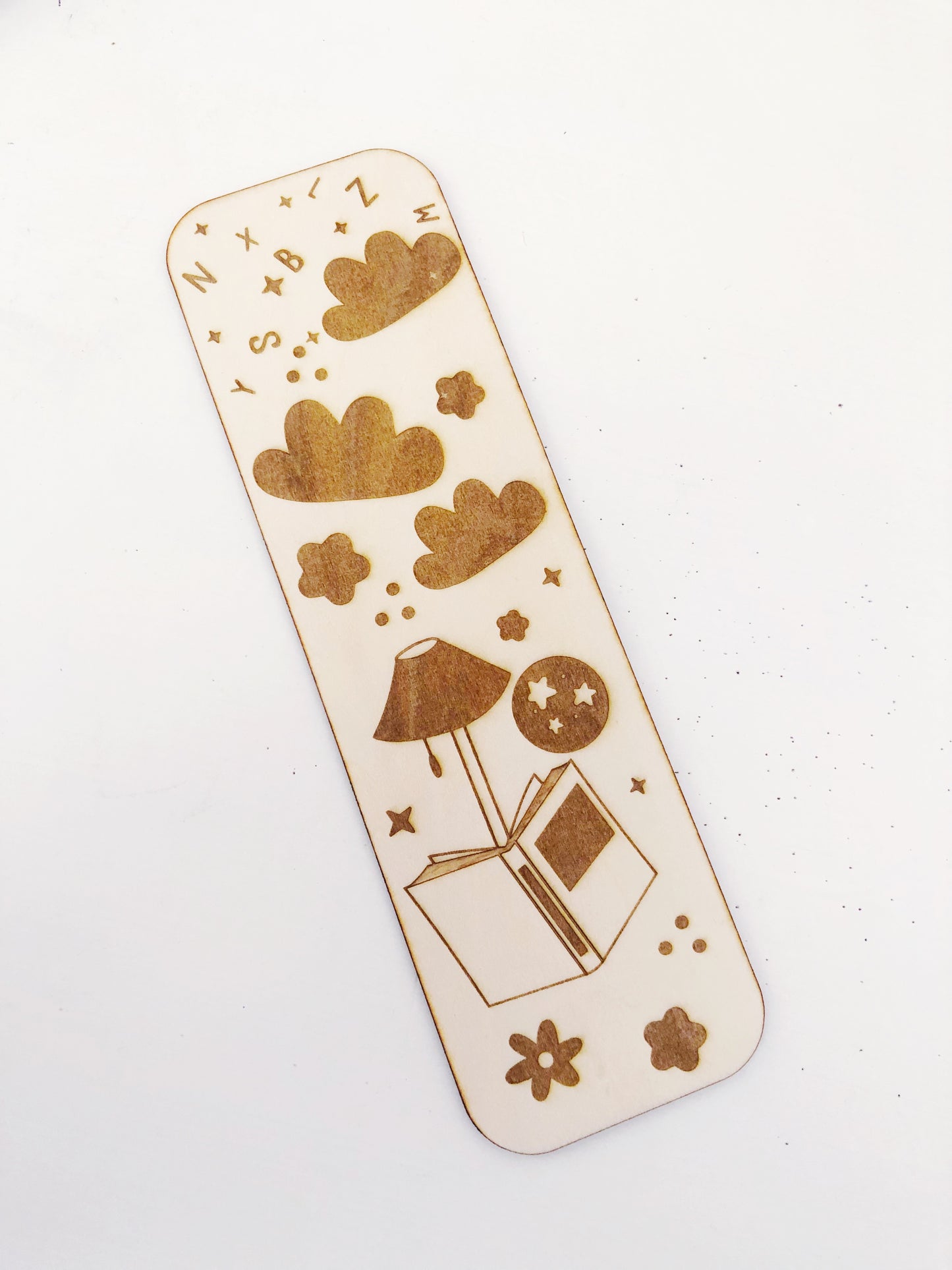 סימניית עץ dreamer עם חריטה