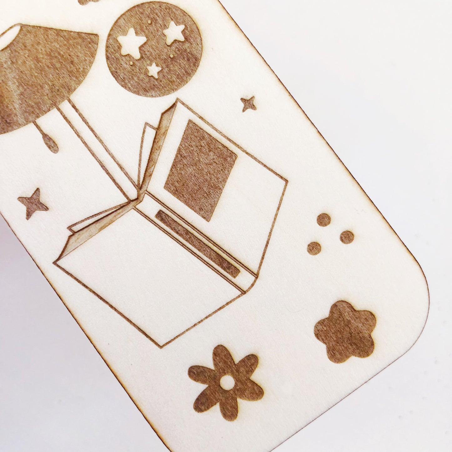 סימניית עץ dreamer עם חריטה