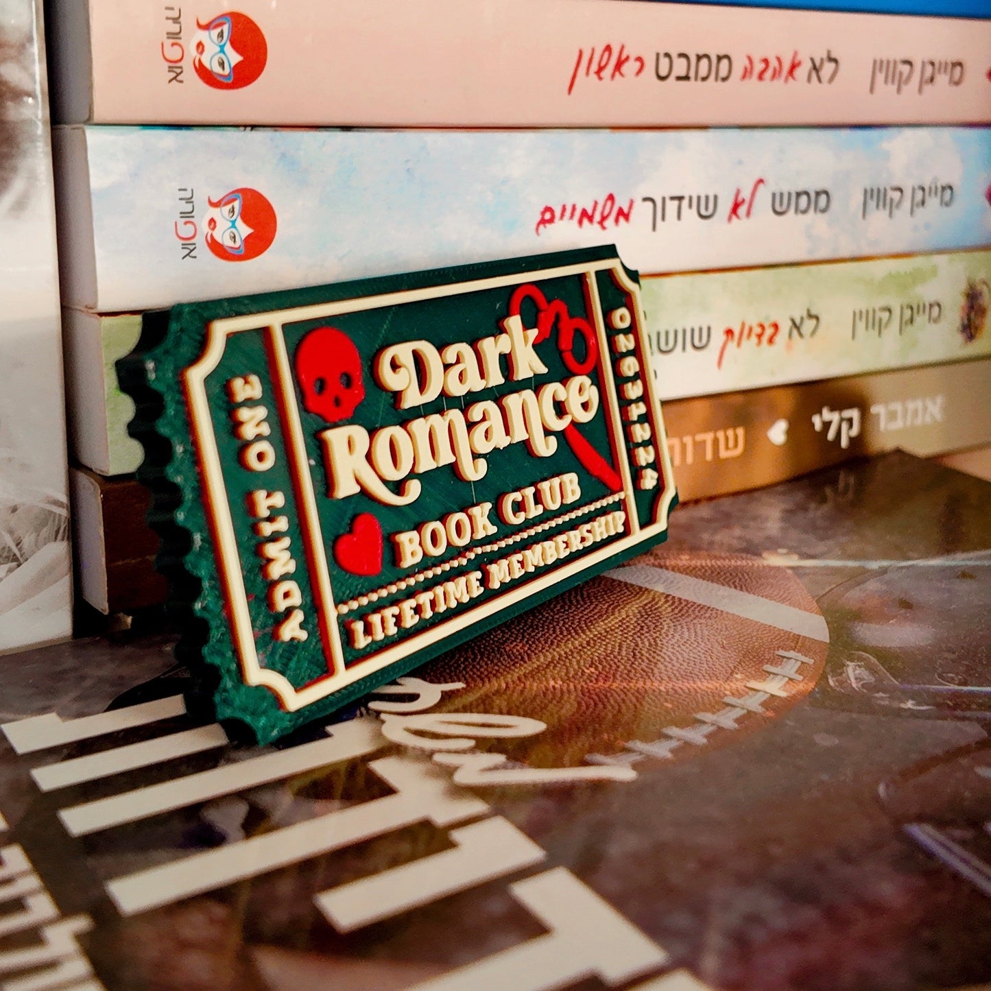 שלט Dark Romance Book Club – Lifetime Membership