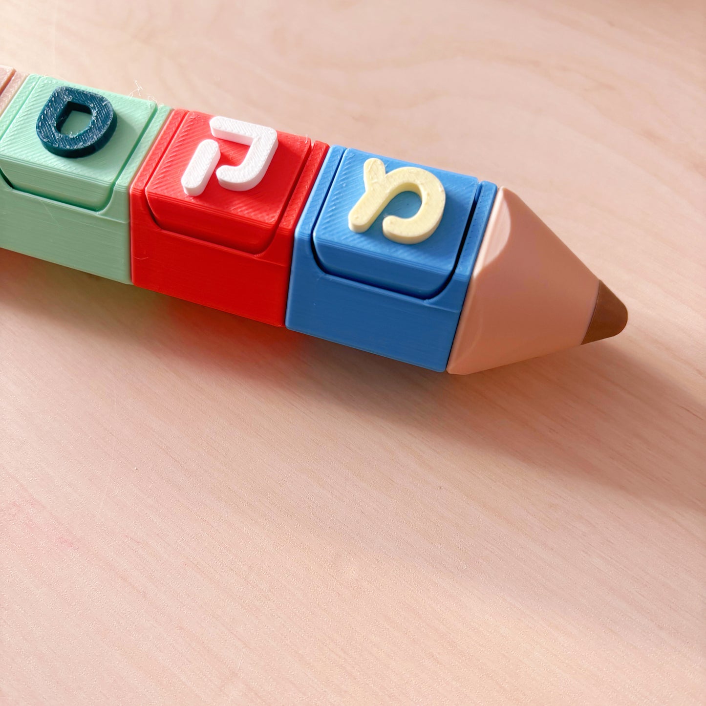 קליקר עיפרון אישי עם שם