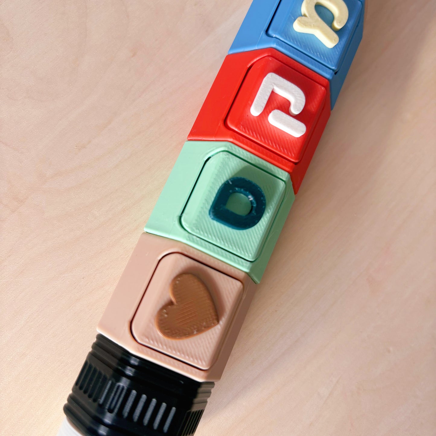 קליקר עיפרון אישי עם שם