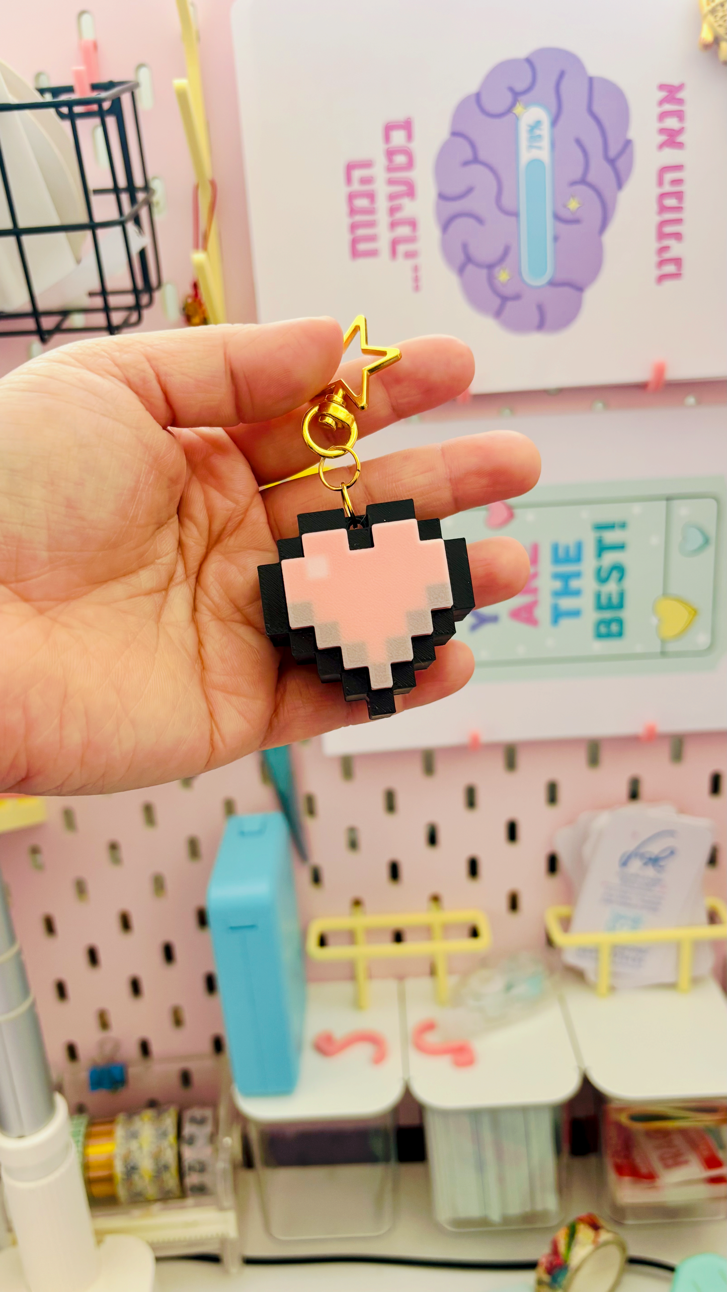 קליקר גיימינג לב פיקסלים מחזיק מפתחות