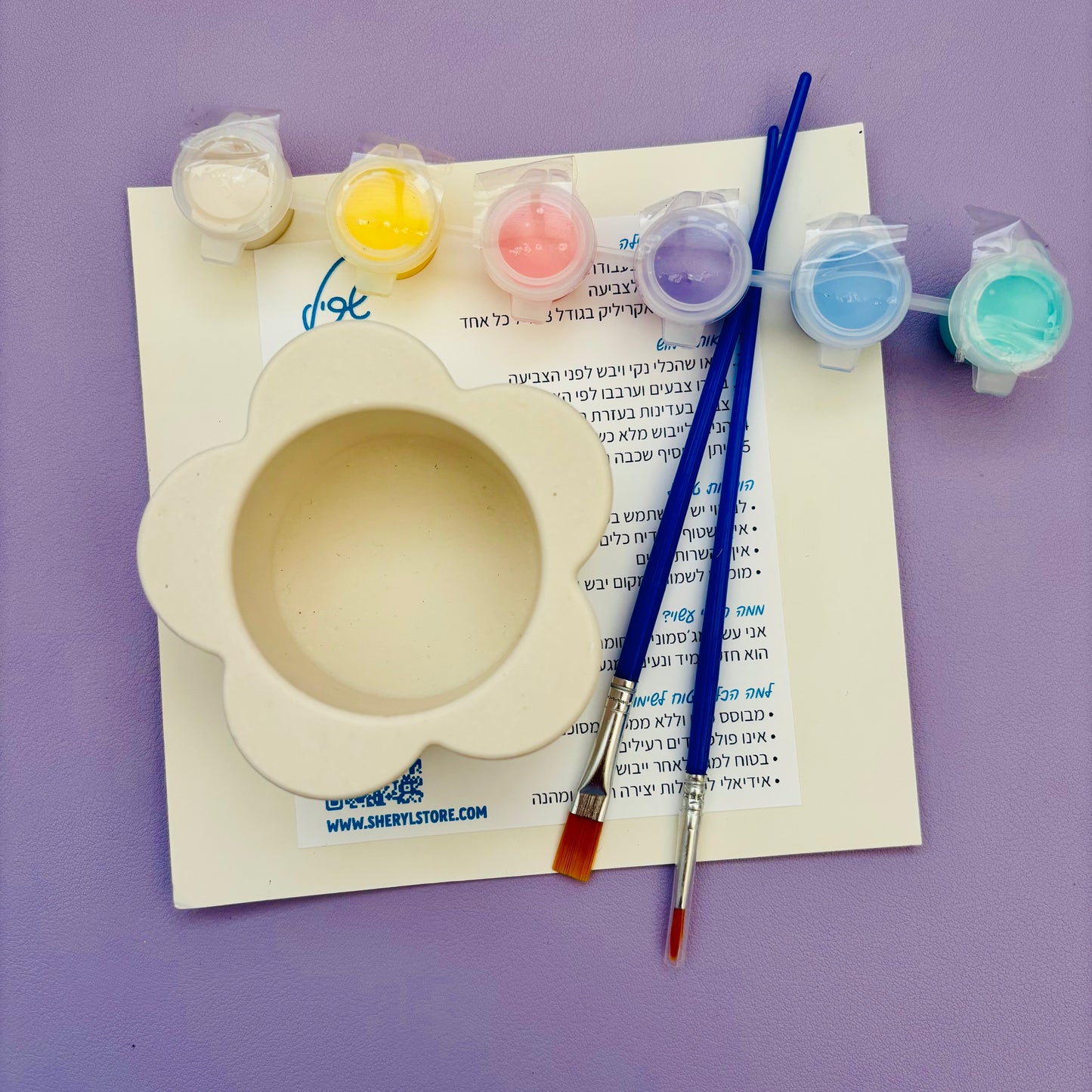 ערכת יצירה לצביעת כלי דקורטיבי בצורת פרח