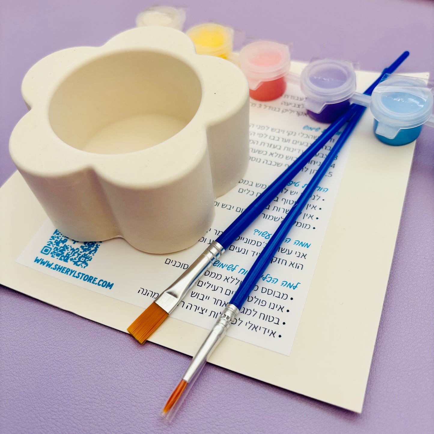 ערכת יצירה לצביעת כלי דקורטיבי בצורת פרח