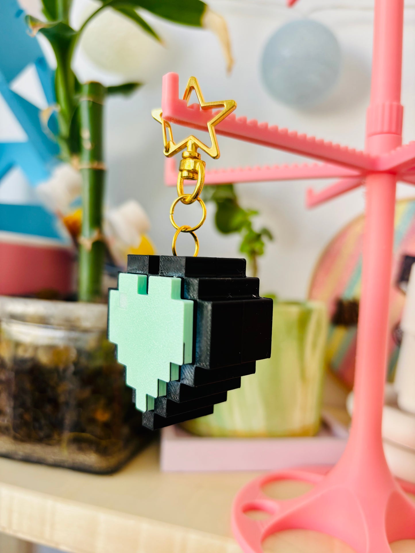 קליקר גיימינג לב פיקסלים מחזיק מפתחות