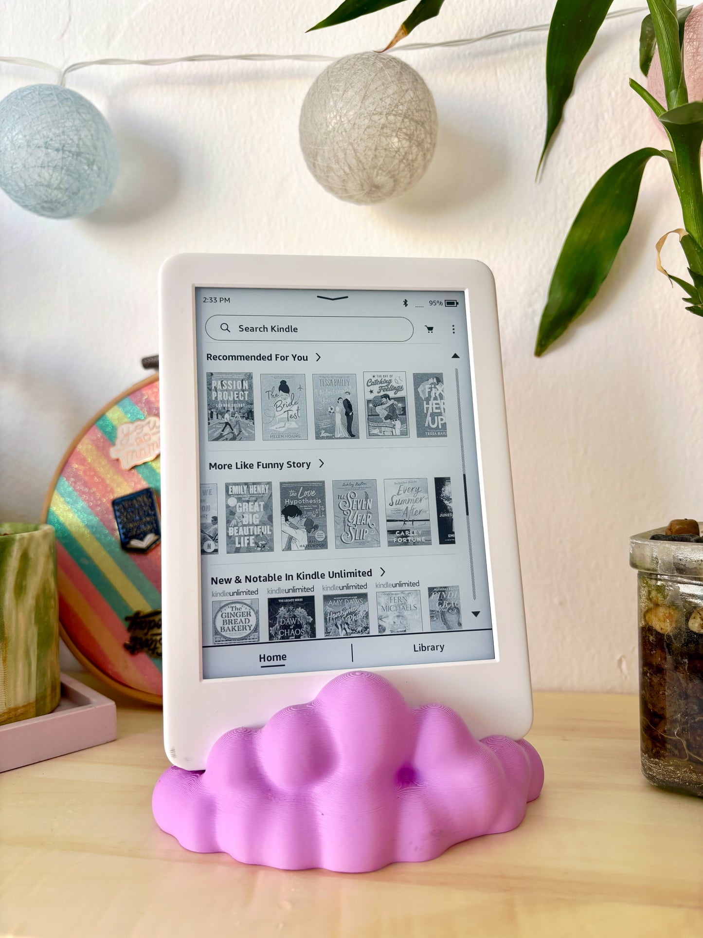 מעמד פסטלי ל Kindle בעיצוב ענן