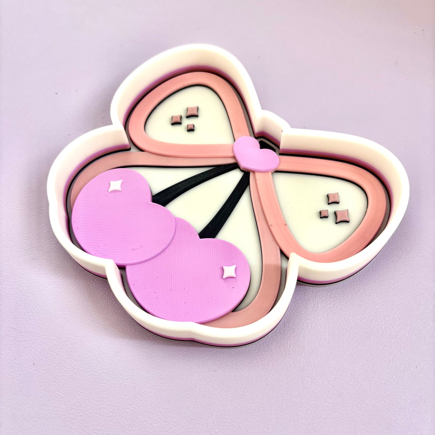 מגש דקורטיבי בצורת דובדבן